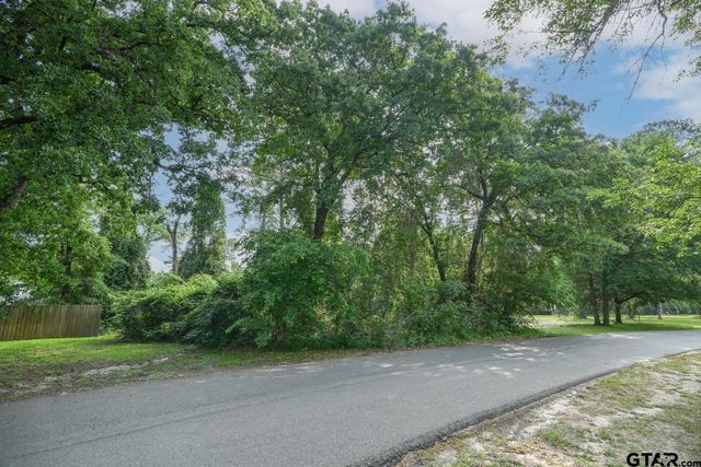 15714 Meadow Cir, Bullard, TX 75757