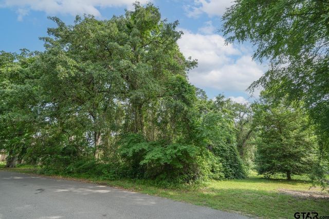15714 Meadow Cir, Bullard, TX 75757