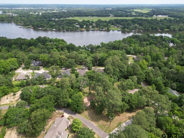 15714 Meadow Cir, Bullard, TX 75757