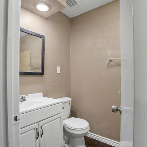805 Cherry Hills Drive, Lancaster, TX 75134