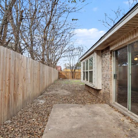 805 Cherry Hills Drive, Lancaster, TX 75134