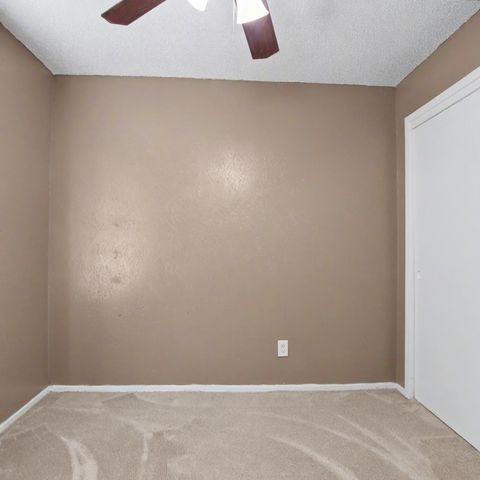 805 Cherry Hills Drive, Lancaster, TX 75134