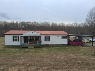 268 Buck Perry Rd, Bethpage, TN 37022