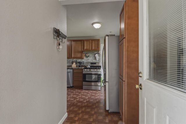 751 Minnehaha Avenue W, Saint Paul, MN 55104