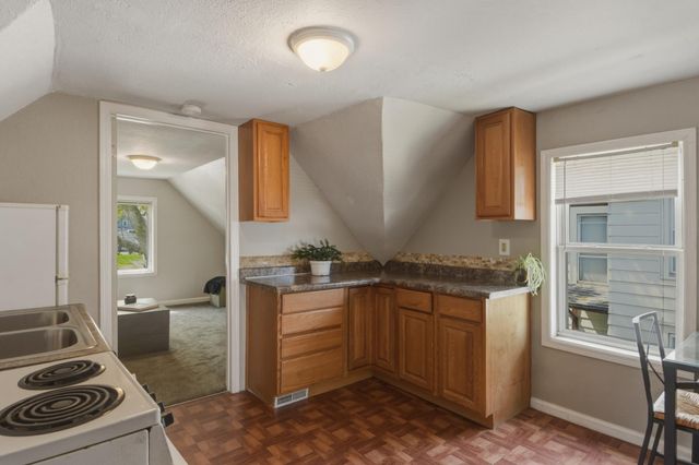 751 Minnehaha Avenue W, Saint Paul, MN 55104
