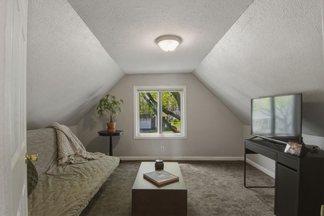 751 Minnehaha Avenue W, Saint Paul, MN 55104