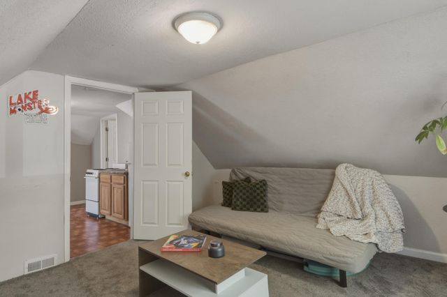 751 Minnehaha Avenue W, Saint Paul, MN 55104