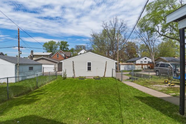 751 Minnehaha Avenue W, Saint Paul, MN 55104