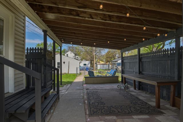 751 Minnehaha Avenue W, Saint Paul, MN 55104