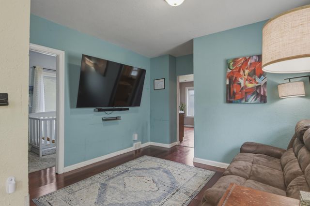 751 Minnehaha Avenue W, Saint Paul, MN 55104
