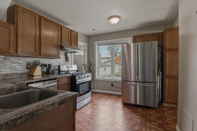 751 Minnehaha Avenue W, Saint Paul, MN 55104