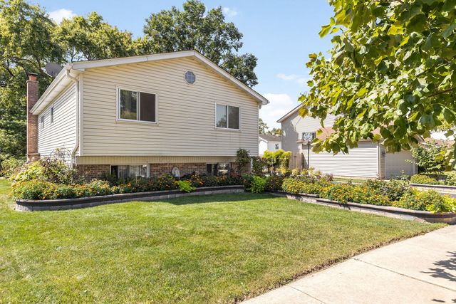 1151 Whitehall Street, Lombard, IL 60148