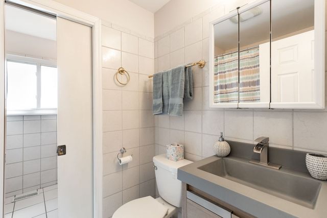 1151 Whitehall Street, Lombard, IL 60148