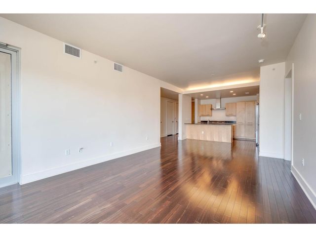 210 Lee Barton DR 411, Austin, TX 78704