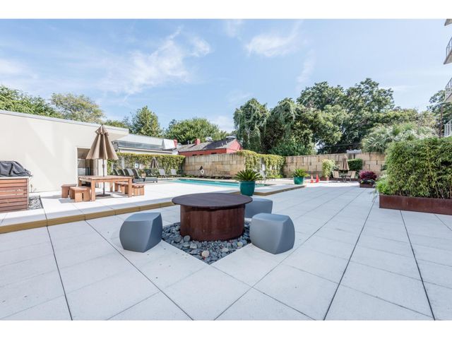 210 Lee Barton DR 411, Austin, TX 78704