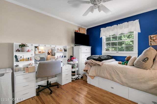 31 Bayberry Lane, Middletown, NJ 07748