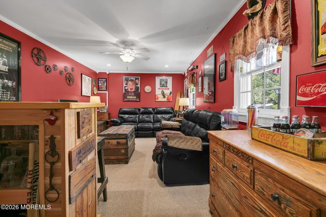 31 Bayberry Lane, Middletown, NJ 07748