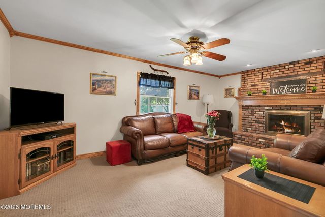 31 Bayberry Lane, Middletown, NJ 07748