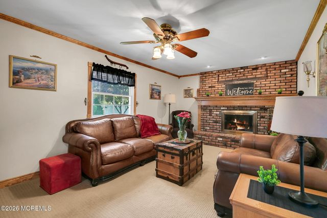 31 Bayberry Lane, Middletown, NJ 07748