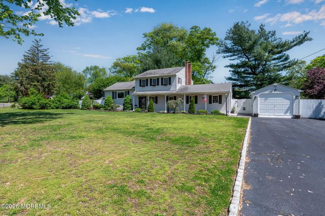 31 Bayberry Lane, Middletown, NJ 07748