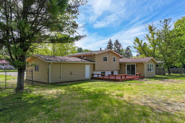 6058 Meadowwood Lane, Grand Blanc Twp, MI 48439