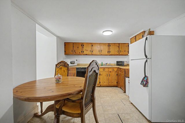 121 Putnam Drive, Carmel, NY 10512