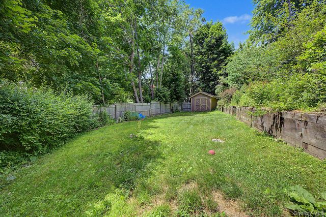 121 Putnam Drive, Carmel, NY 10512