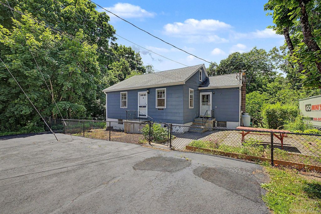 121 Putnam Drive, Carmel, NY 10512