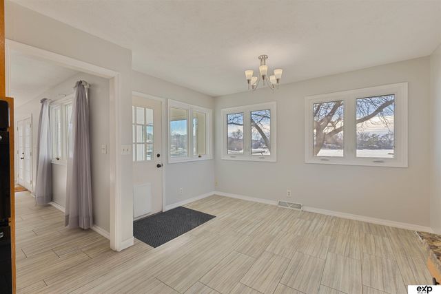 460 Lakehurst Drive, Waterloo, NE 68069