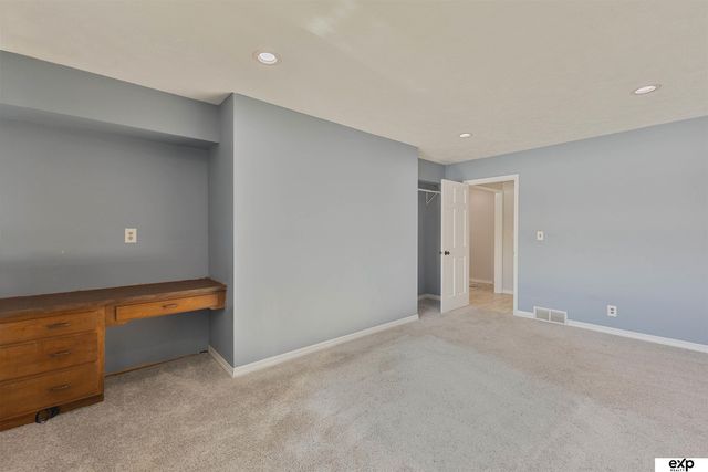 460 Lakehurst Drive, Waterloo, NE 68069