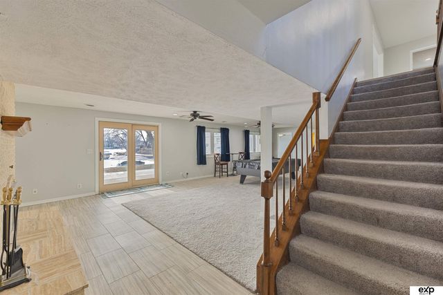 460 Lakehurst Drive, Waterloo, NE 68069