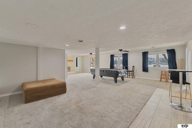 460 Lakehurst Drive, Waterloo, NE 68069