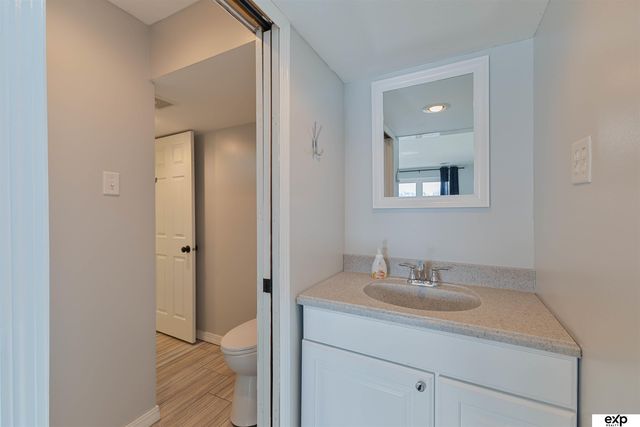 460 Lakehurst Drive, Waterloo, NE 68069