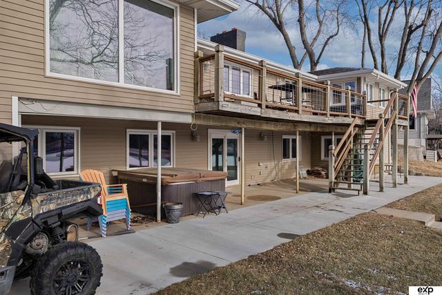 460 Lakehurst Drive, Waterloo, NE 68069