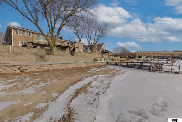 460 Lakehurst Drive, Waterloo, NE 68069