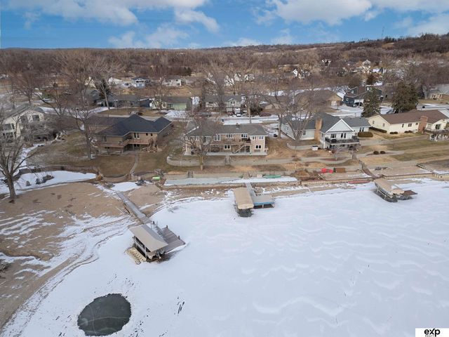 460 Lakehurst Drive, Waterloo, NE 68069