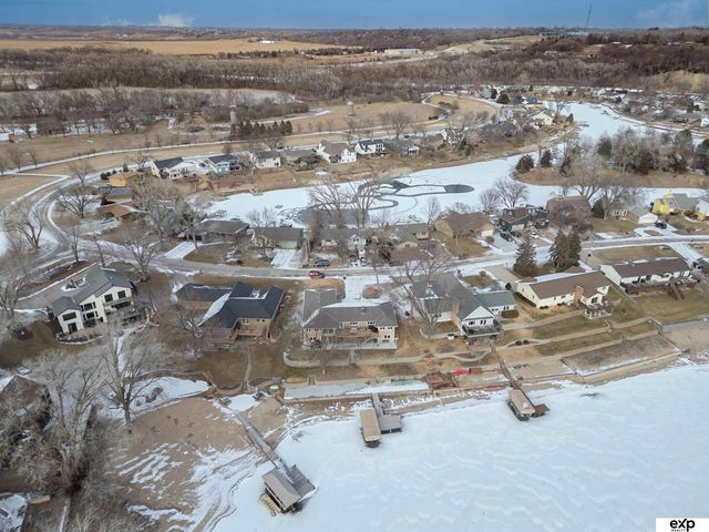 460 Lakehurst Drive, Waterloo, NE 68069