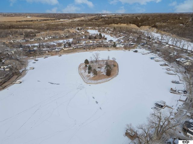460 Lakehurst Drive, Waterloo, NE 68069