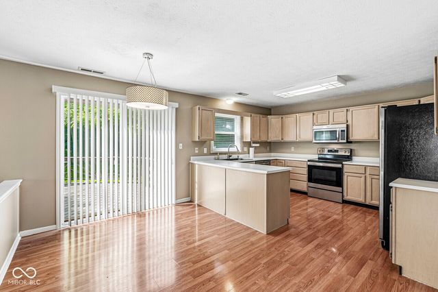 7701 Garrick Street, Fishers, IN 46038