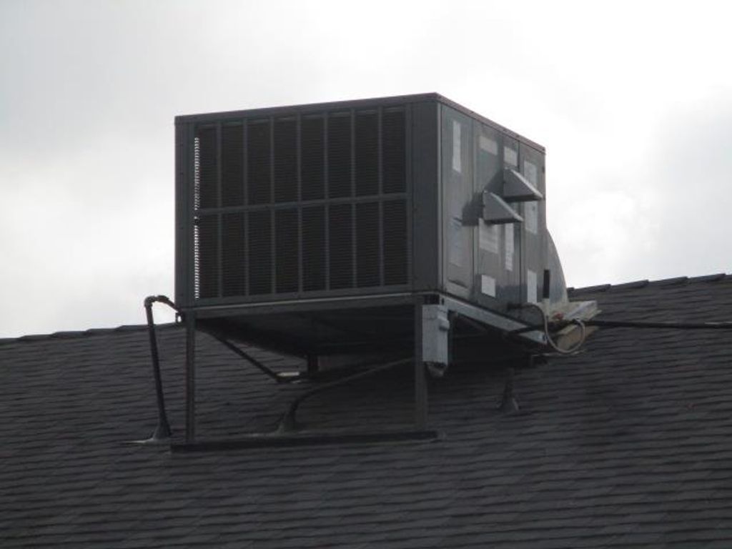 Image 17 of property listing at 1568 E Calimyrna Avenue, Fresno, CA 93710