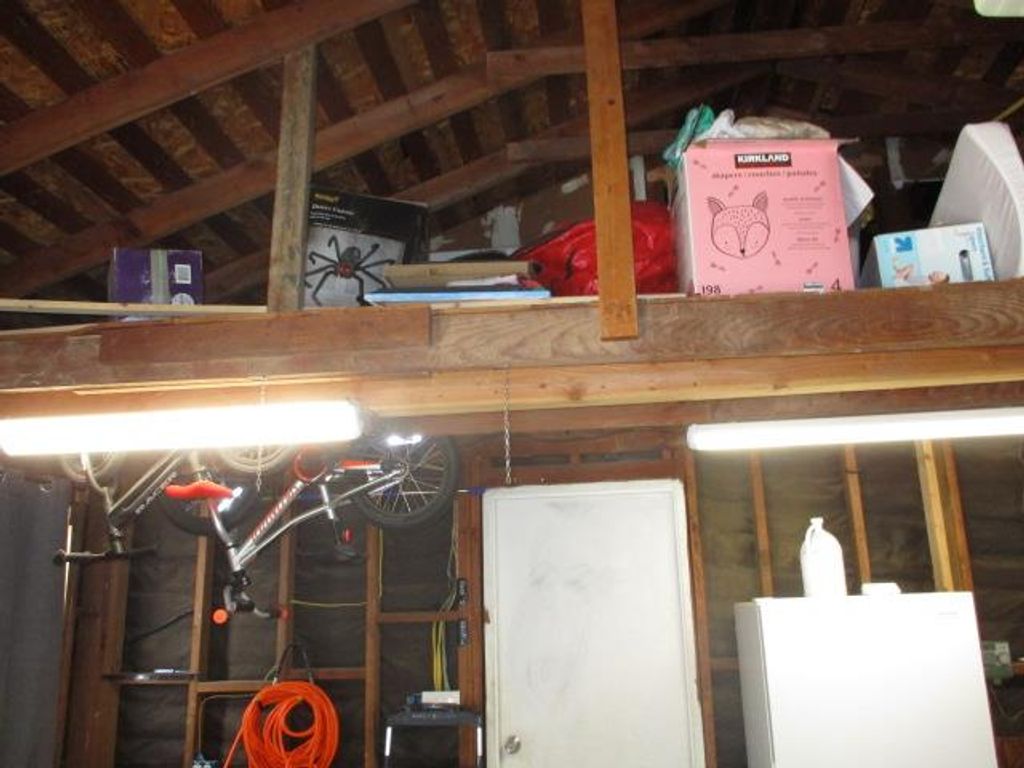 Image 23 of property listing at 1568 E Calimyrna Avenue, Fresno, CA 93710