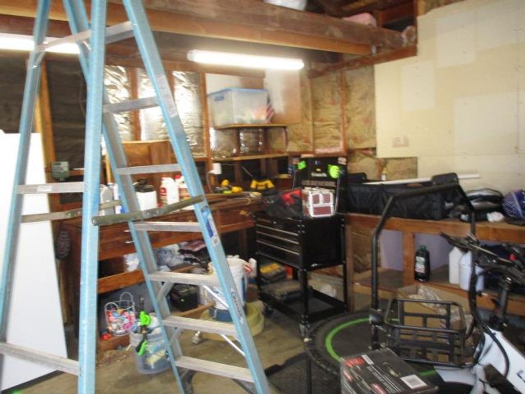 Image 25 of property listing at 1568 E Calimyrna Avenue, Fresno, CA 93710