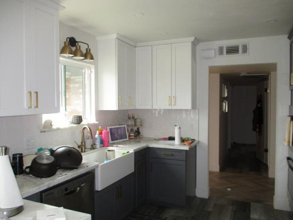 Image 26 of property listing at 1568 E Calimyrna Avenue, Fresno, CA 93710