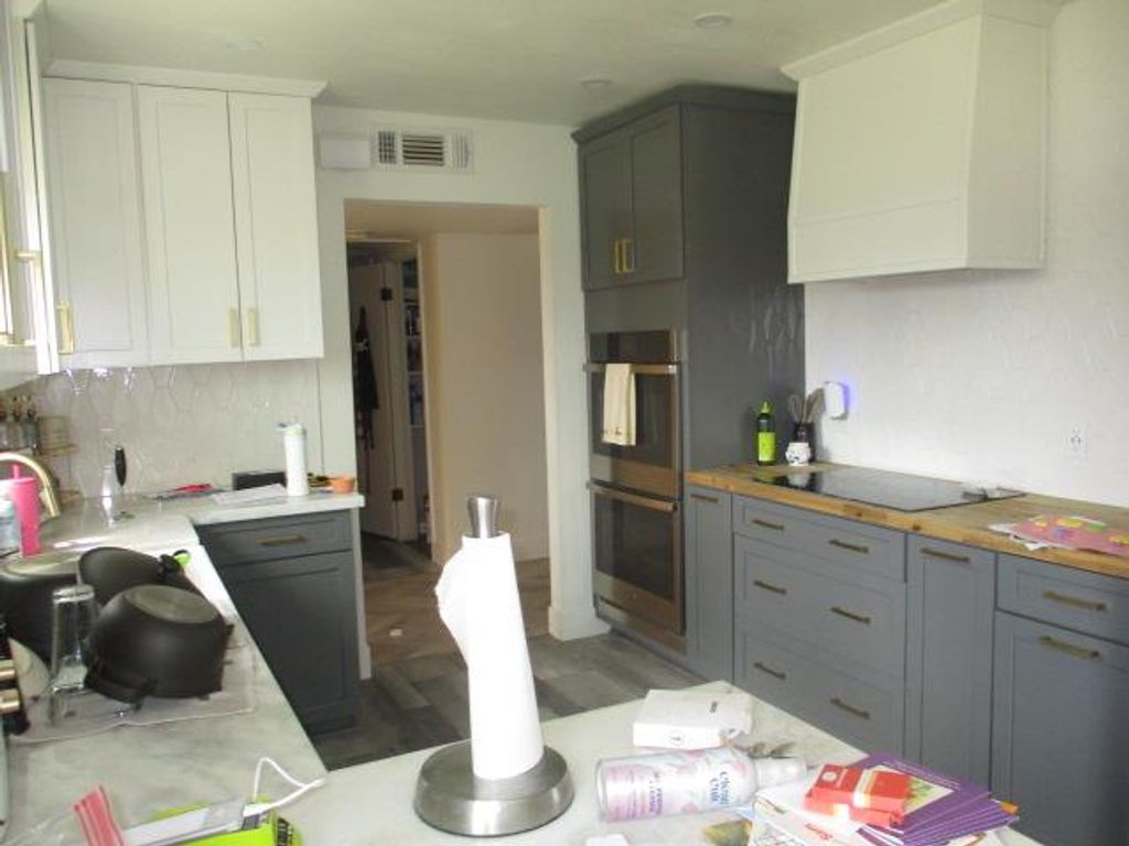 Image 27 of property listing at 1568 E Calimyrna Avenue, Fresno, CA 93710