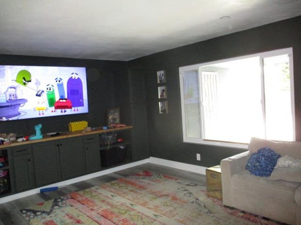 Image 29 of property listing at 1568 E Calimyrna Avenue, Fresno, CA 93710