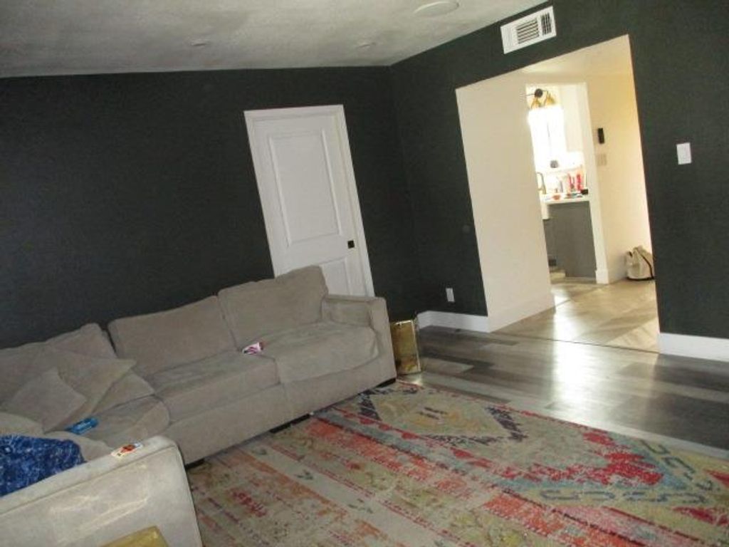 Image 30 of property listing at 1568 E Calimyrna Avenue, Fresno, CA 93710