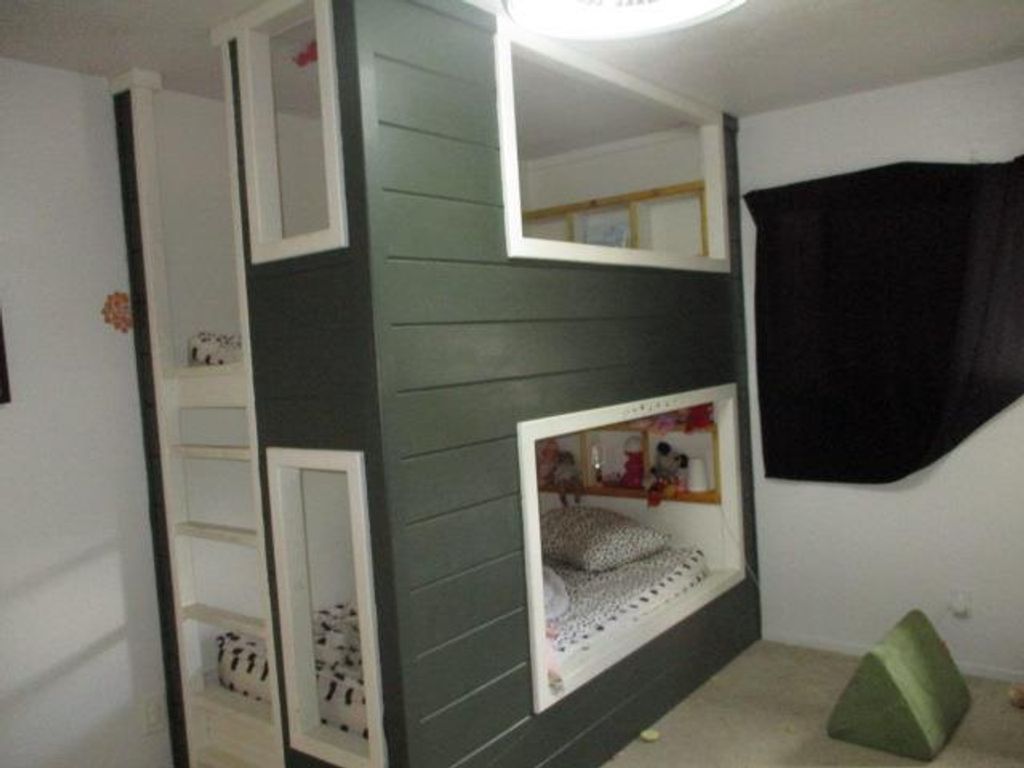 Image 38 of property listing at 1568 E Calimyrna Avenue, Fresno, CA 93710