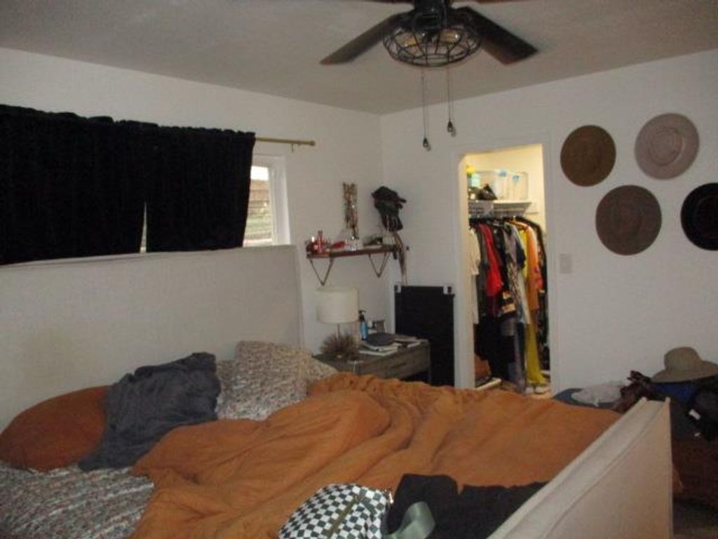 Image 39 of property listing at 1568 E Calimyrna Avenue, Fresno, CA 93710