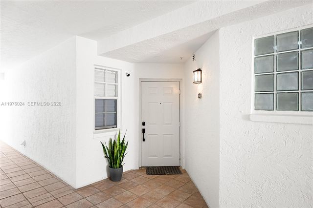 3255 NE 184th St 12101, Aventura, FL 33160