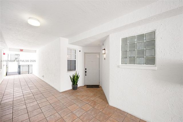 3255 NE 184th St 12101, Aventura, FL 33160